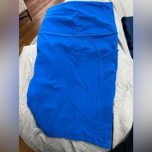 Lululemon Align  High Rise Shorts 8” with Pockets